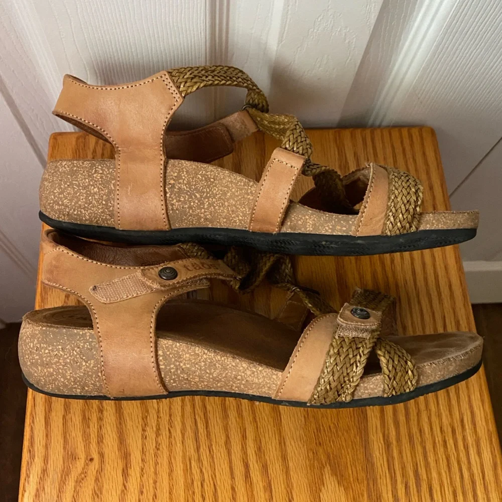 täōs Trulie Camel Woven Leather Strappy‎ Cork Comfort Sandal SZ 41 (10-10.5)